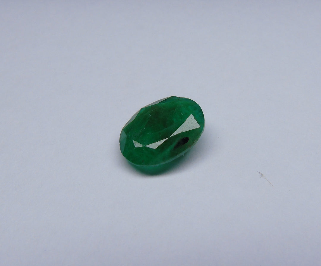 Emerald(Panna)_Sapota: Luster-A:Natural, Certified