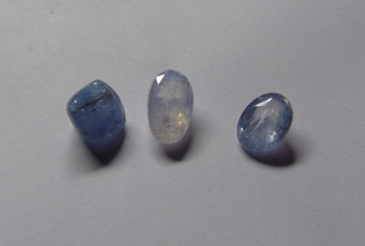 Blue Sapphire(Neelam)_Ceylon: Vitreous-Luster D:Natural, Certified